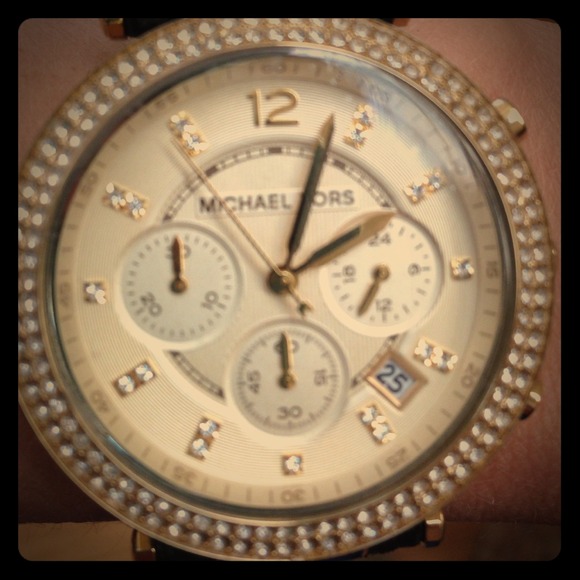 ×NO LONGER AVAILABLEx Michael kors
