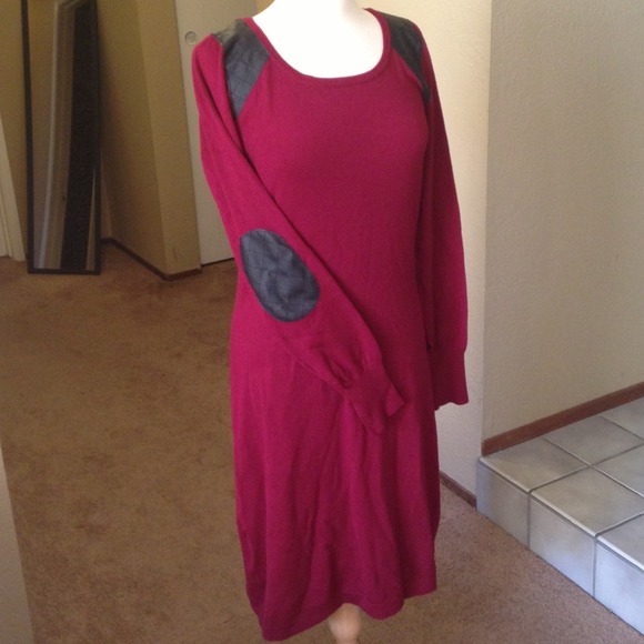 Dresses & Skirts - Burgundy sweater dress