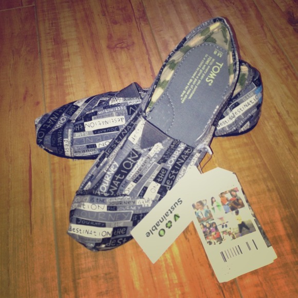 TOMS - vegan - sustainable! Journey/ destination