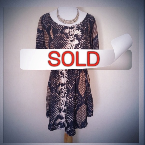 🔴SOLD🔴 Express printed dress - M