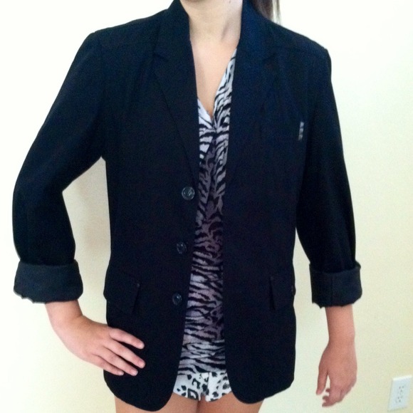 Guess Brand Boyfriend Jacket - Picture 4 of 4