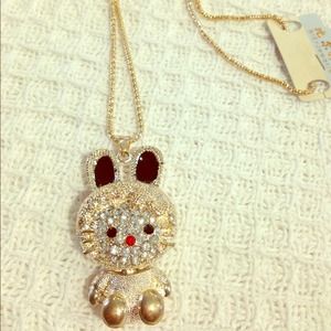 Cute Hello Kitty bunny-look necklace