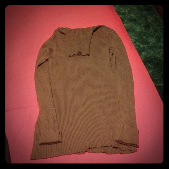 Brown turtle neck sweater