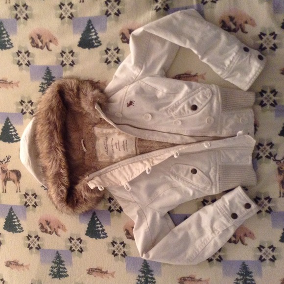Like new Abercrombie jacket on hold for italiangir