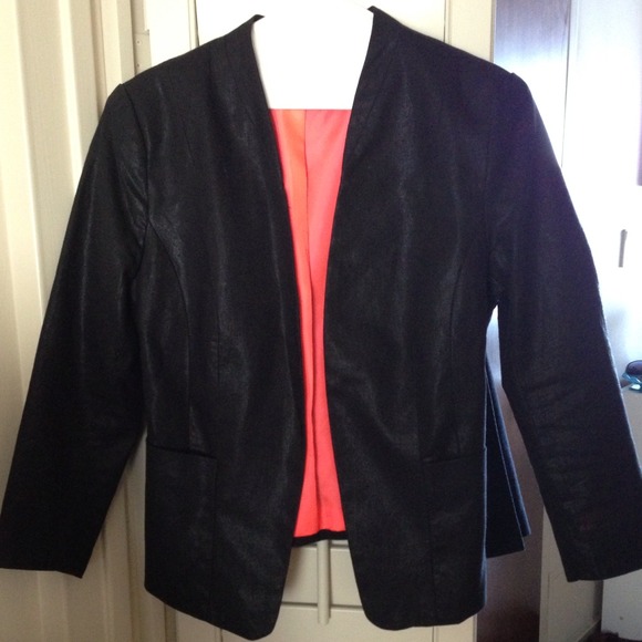 SOLD IN BUNDLE🎉My first HP!!! 10/28 🎉H&M blazer - Picture 3 of 4