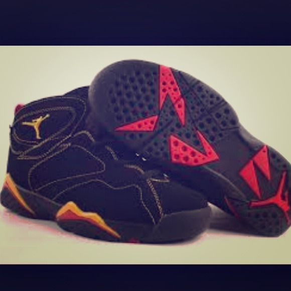 💰sold💲Air Jordan Olympic VII Black + Gold size 8