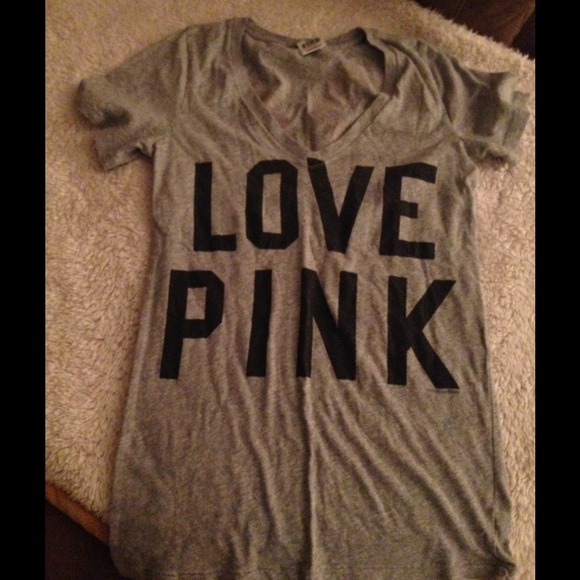 VS tee-SOLD IN BUNDLE