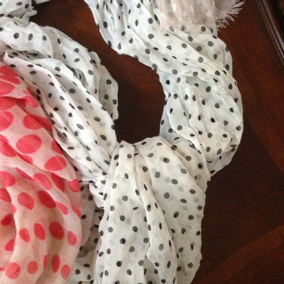 Scarves - Picture 3 of 4