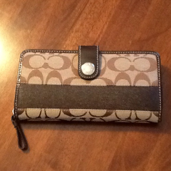 Coach wallet