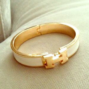 H Logo White and Gold Clic Clac Bangle pm