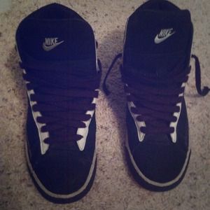 🚩REDUCED🚩Black and white hightop nike blazers