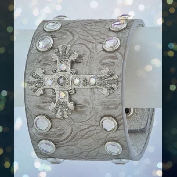 Jeweled Cross Leather Cuff/Silver. Price Firm. - Picture 4 of 4