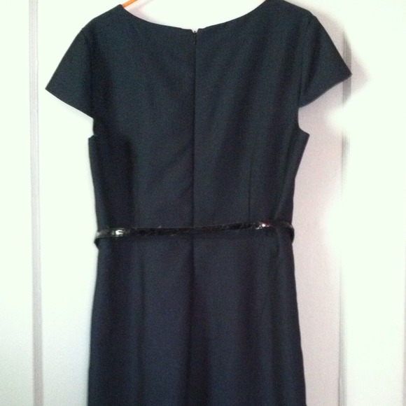 Structured dress - Picture 2 of 3