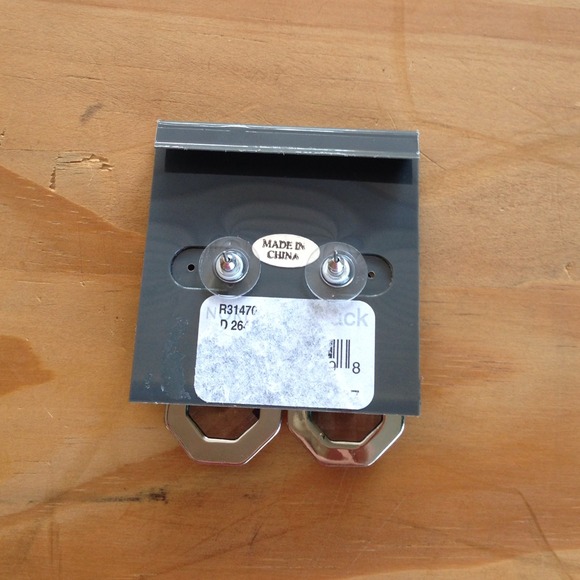 ✨Bundled✨ HOST PICK X2 Stunning Earrings - Picture 2 of 2