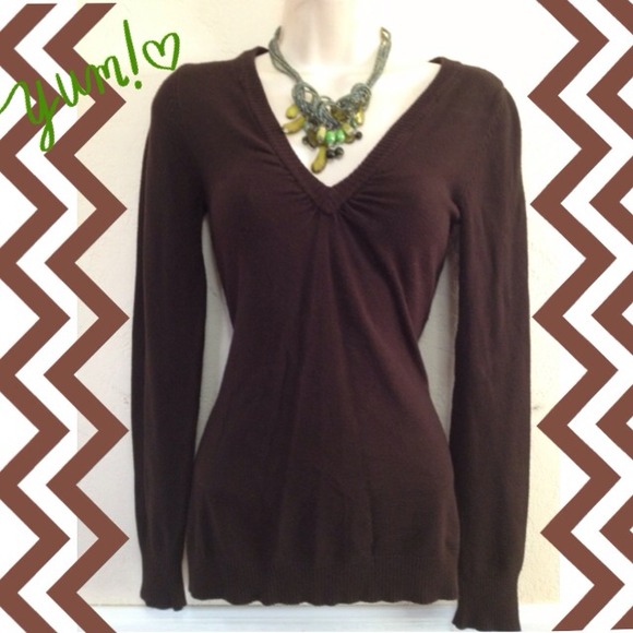 A windsor brown sweater❤🌺