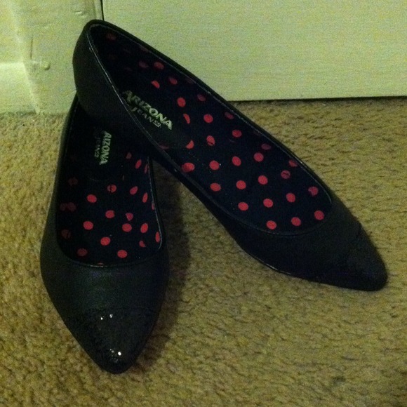 Black Leather Pointed-Toe Flats