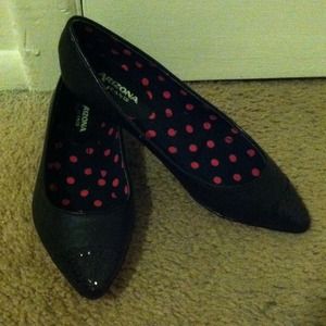 Black Leather Pointed-Toe Flats