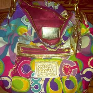 Authentic Coach Poppy