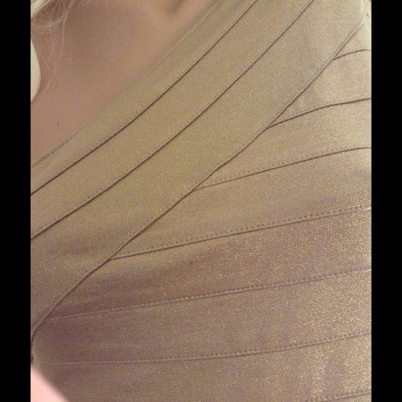 Gold ones sleeve dress!
