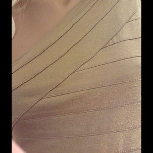Gold ones sleeve dress!