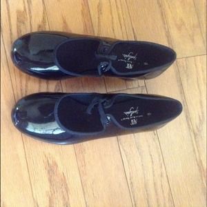 🆕LISTING❤️ BLACK TAP SHOES, EXCELLENT CONDITION👯