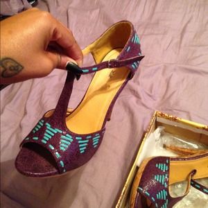 Purple and aqua heel