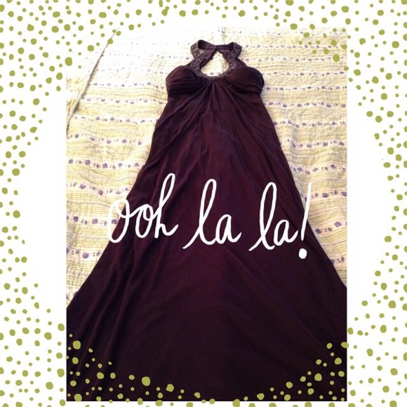 Stunning Halter gown - Picture 1 of 4