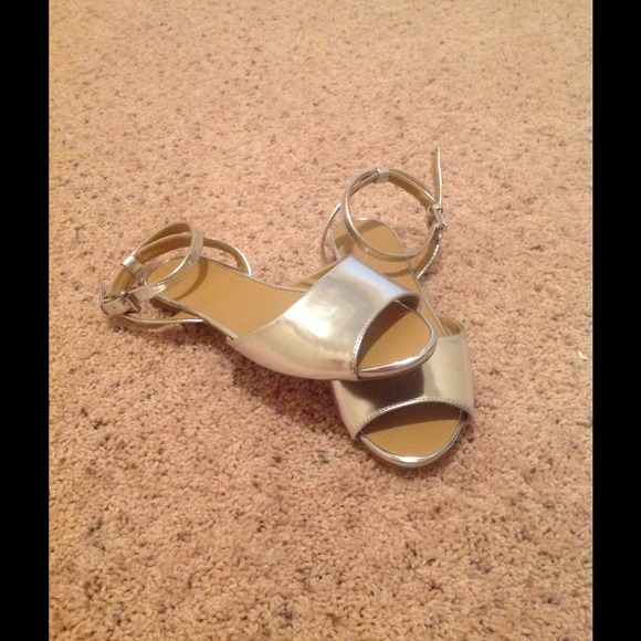 SOLD- Forever 21 Sandals- never worn - Picture 2 of 2
