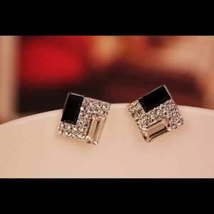 black white super flash drill box earrings