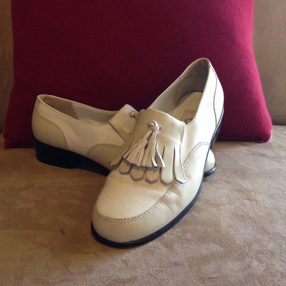 🌀HOST PICK🌀 Adorable Joan and David Loafers - Picture 3 of 3