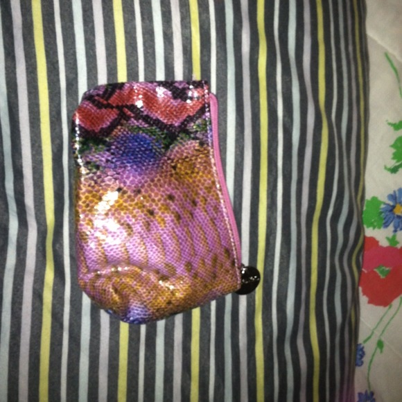 Wallets - Picture 3 of 4