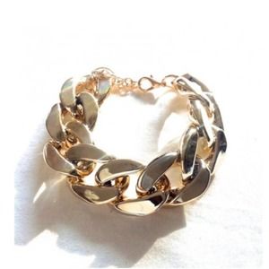 Gold chain bracelet.