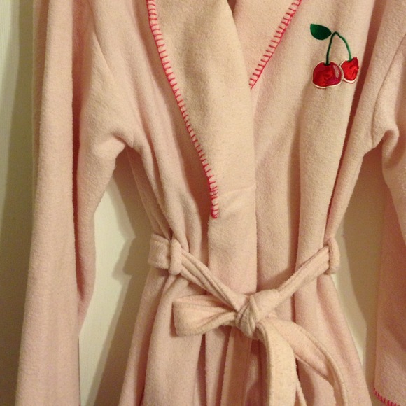 💤 Cozy Pink Robe 💤 - Picture 3 of 4