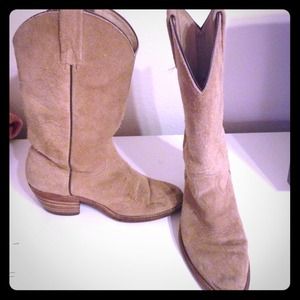 Fryes!!! Vintage suede boots!