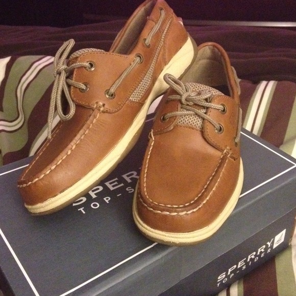 🔴SOLD🔴New sperrys