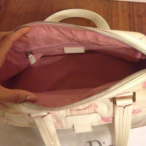 ✖️GONE✖️ Christian Dior small bag - Picture 2 of 4