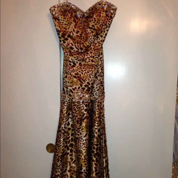 Mori Lee Evening Gown - Picture 2 of 4