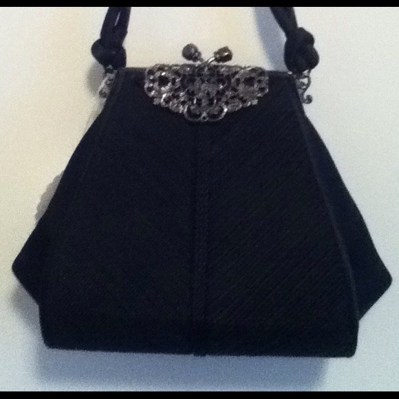 Weave cocktail clutch