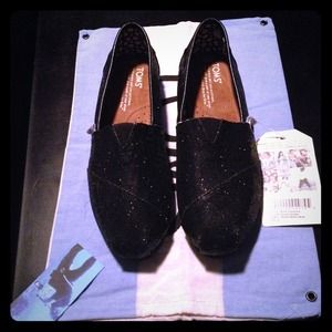 TOMS Black Glitter TOMS bag, Bracelet & Sticker