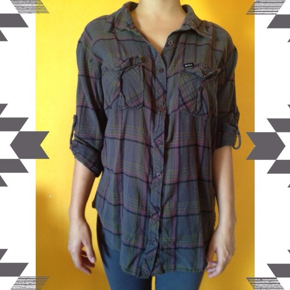 SOLD❗️HP!✨12/16/13🎉Cute RVCA Gray flannel!😊❤ - Picture 2 of 4