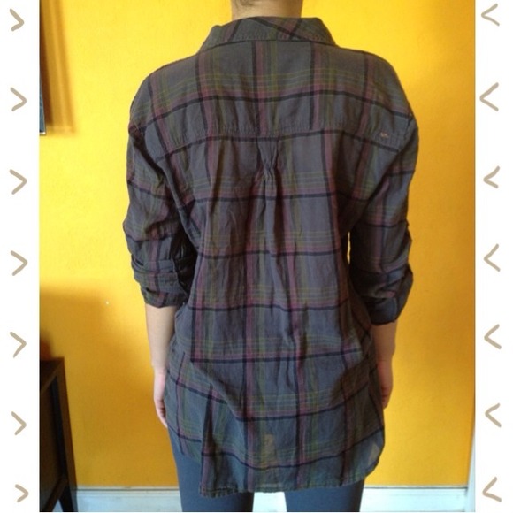 SOLD❗️HP!✨12/16/13🎉Cute RVCA Gray flannel!😊❤ - Picture 4 of 4