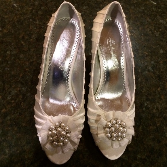 SALE - Ivory Wedding shoes