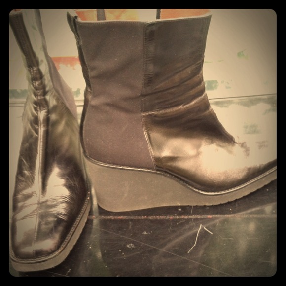 donald j pliner short wedge boots