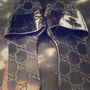 PRICE REDUCED!!! Gucci sandals