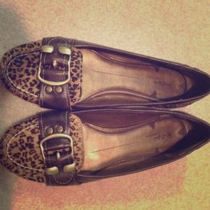 Cute leopard flats!!