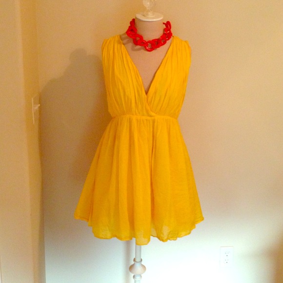 Adorable Alice + Olivia Dress sz M
