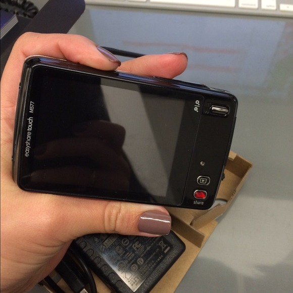 🔴Sold🔴Kodak touchscreen camera - Picture 4 of 4