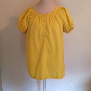Cute yellow top