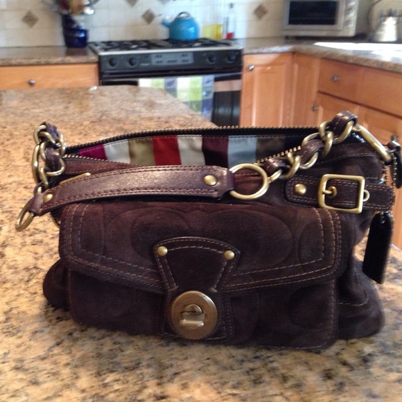 Brown LEG EMB Suede Shor bag