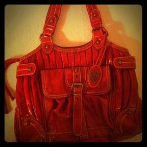 RED Triple crown closer tote